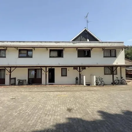 Rachel Shape Apartman