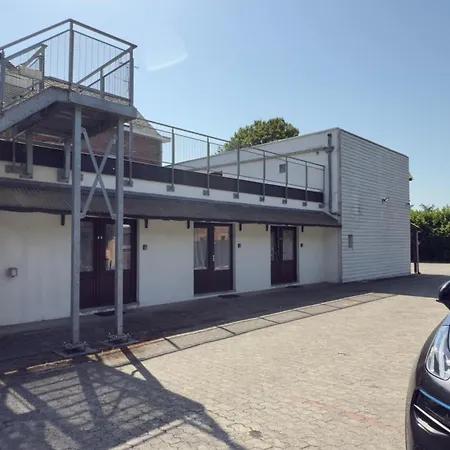 Rachel Shape Апартаменты Монс