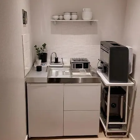 Rachel Shape Apartman Mons
