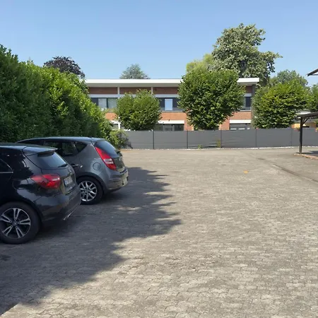 Rachel Shape 아파트 *