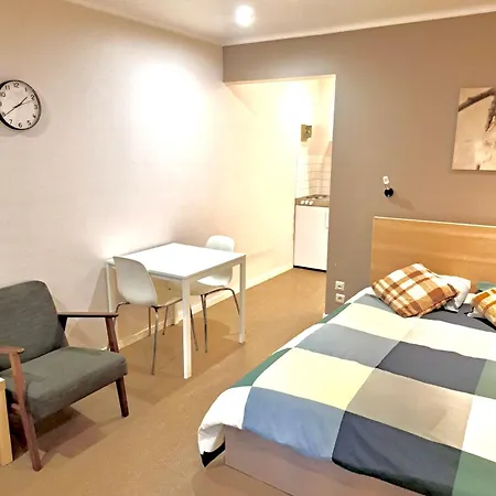 Rachel Shape Апартаменты Монс