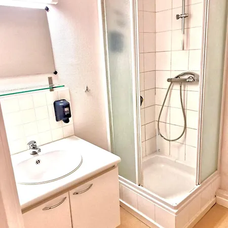 Rachel Shape Apartman